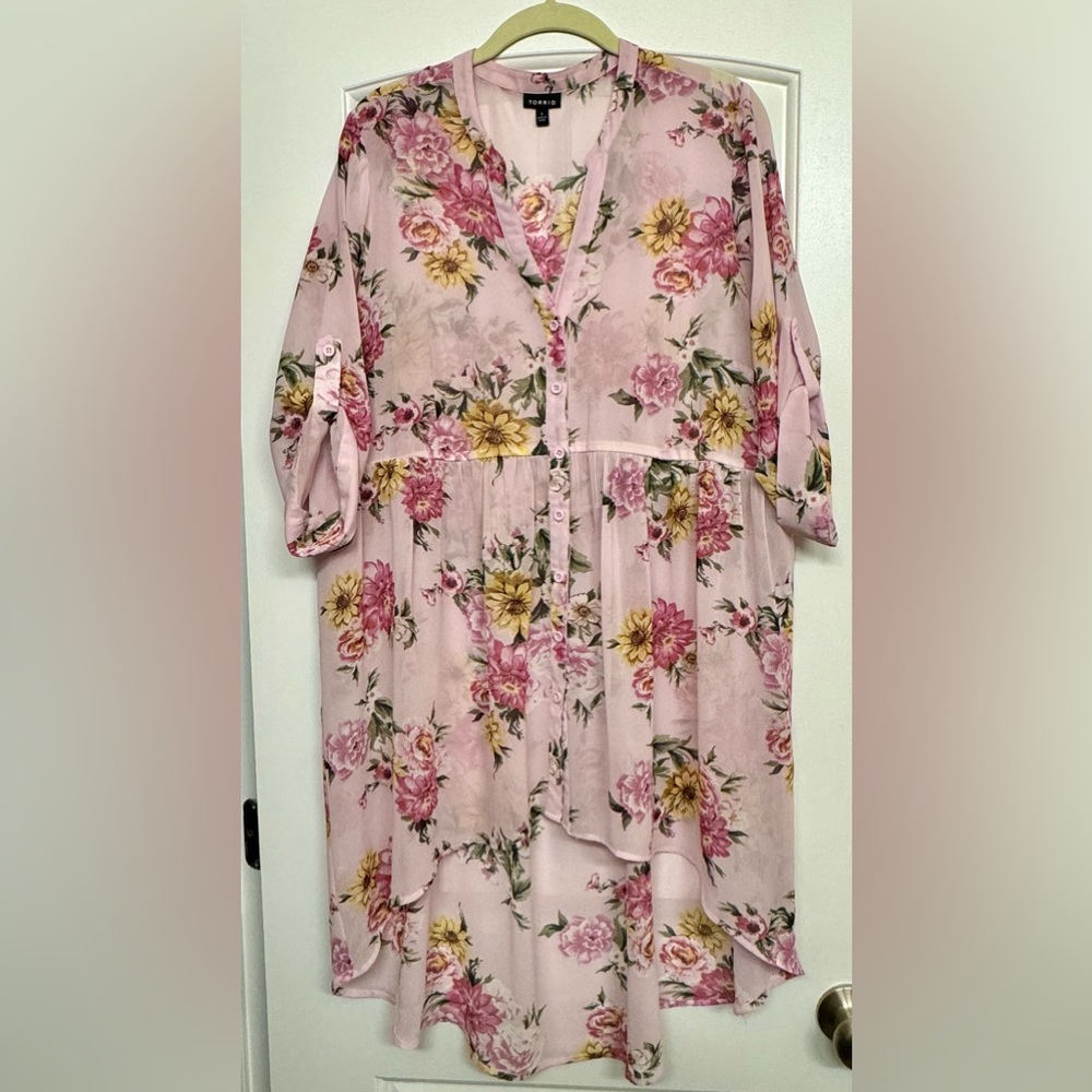 Torrid Sheer Floral Chiffon Hi-lo Tunic Top V-neck Tab Sleeve. Size 1X